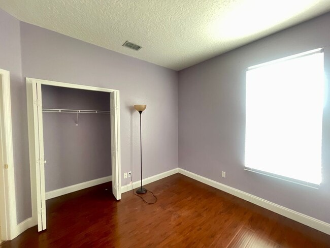 Building Photo - 10366 Cypress Knee Cir