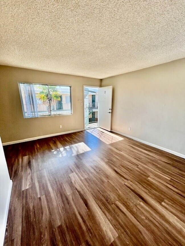 Building Photo - Upgraded 1 Bed/1 Bath in University Heights