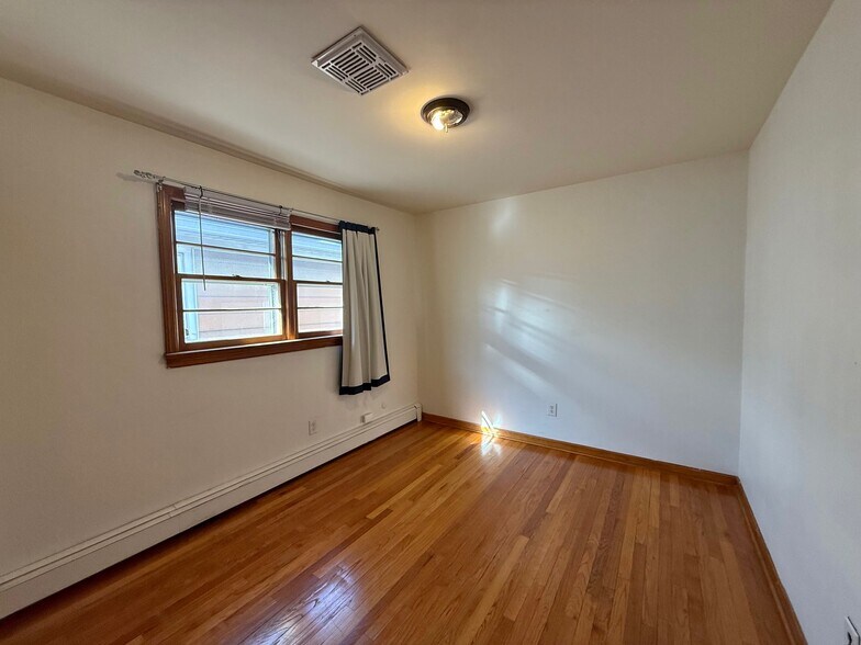 Building Photo - 749 Cleveland Ave