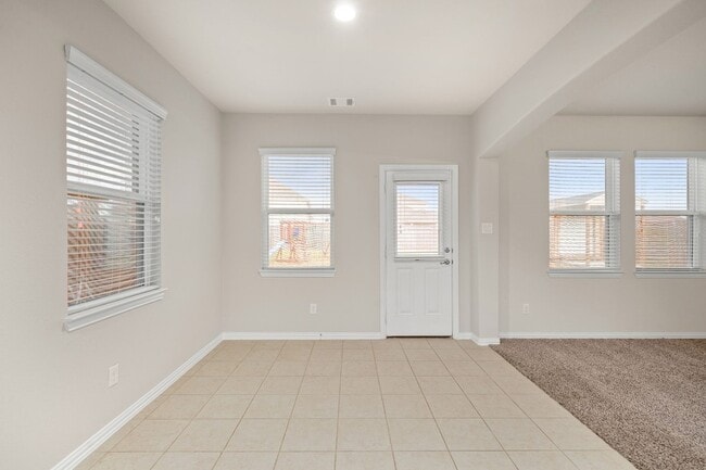 Building Photo - 135 San Bernard Dr