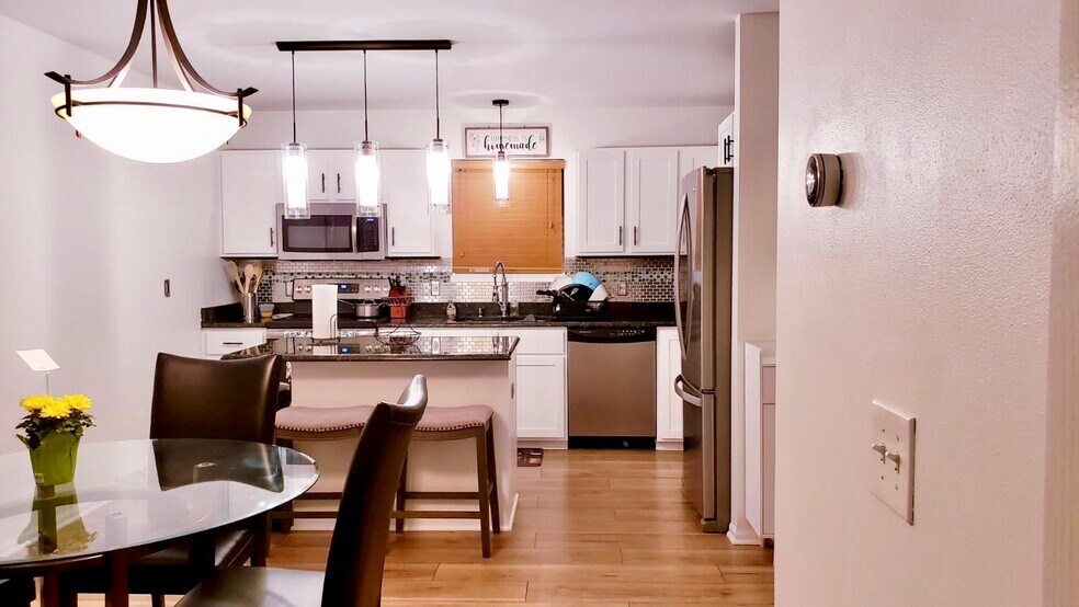 Building Photo - 625 Copernicus Way