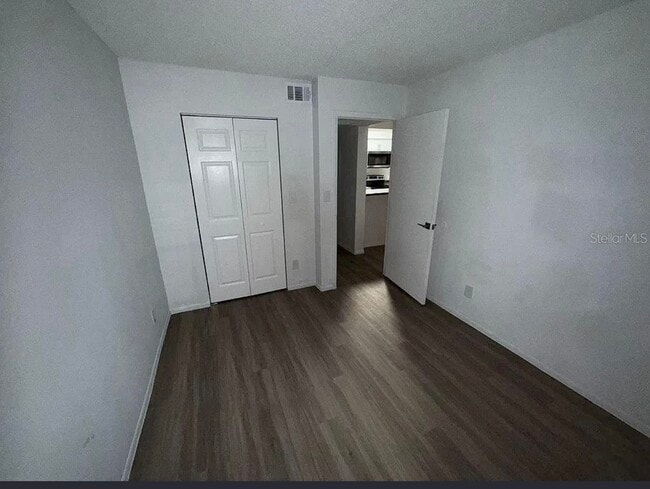 Building Photo - 5313 Summerlin Rd