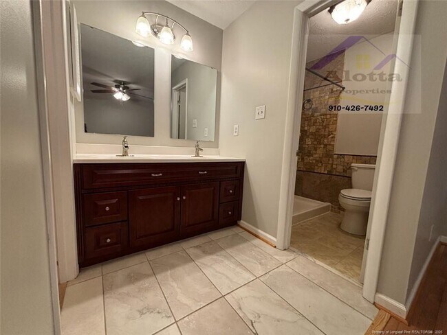 Building Photo - 1228 Bromley Dr