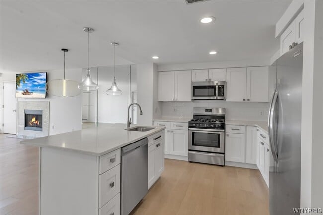 Building Photo - 40 Waterfront Cir