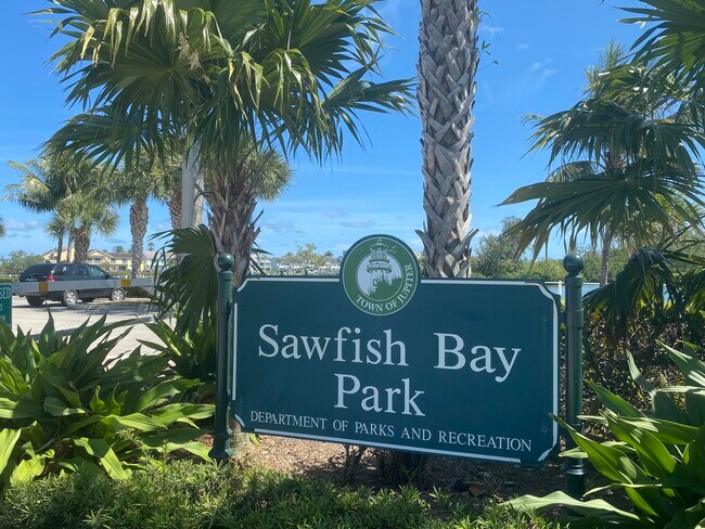 Building Photo - 150 Pineview Rd