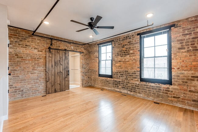 Building Photo - 225 Old South High St