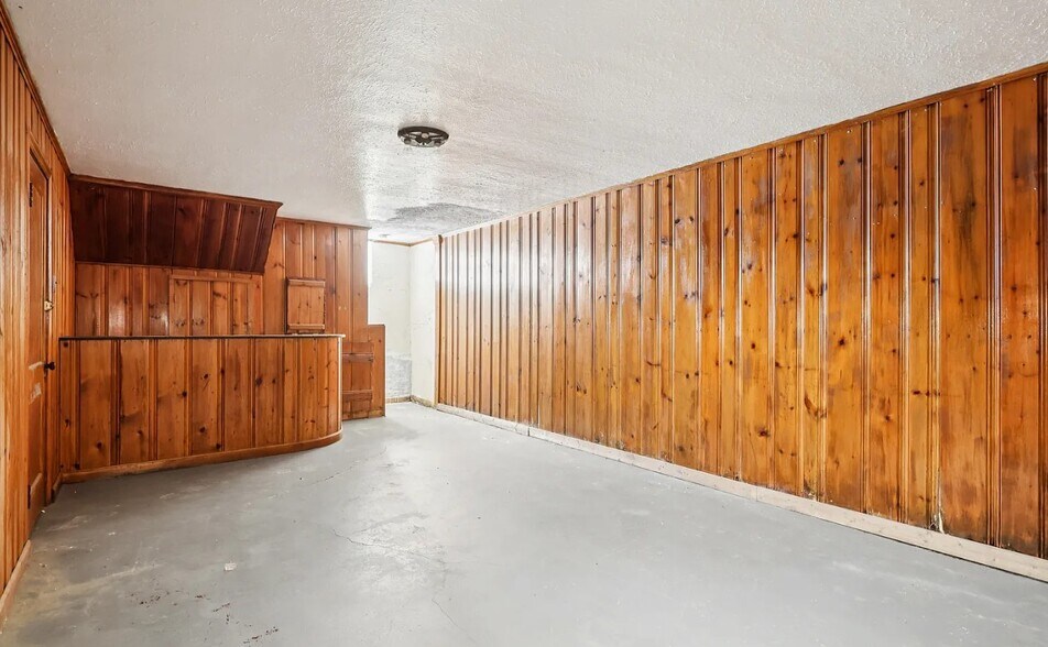 Basement Recreation 1 - 3653 Winchell Rd