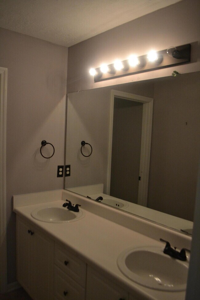 Building Photo - 4434 Sapelo Dr