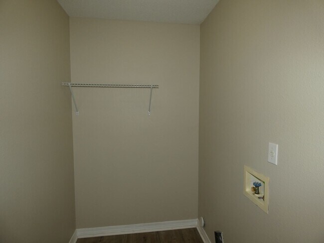 Building Photo - Spacious 3-Bedroom Home - Half Acre Lot