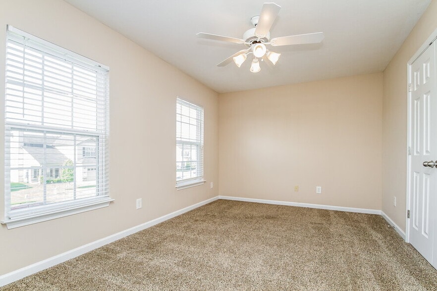 Building Photo - 310 Sarava Ln