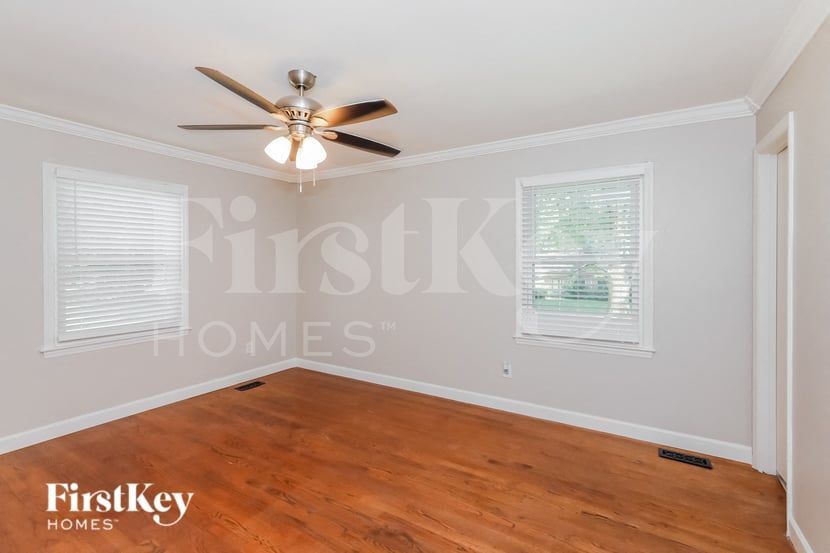 Building Photo - 120 Keowee Cir