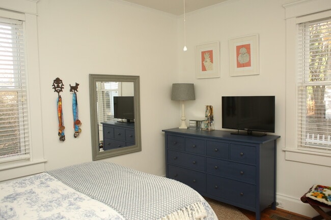 Building Photo - 119 Observatory Ave