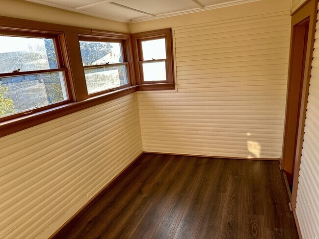 Building Photo - 71 E Ido Ave