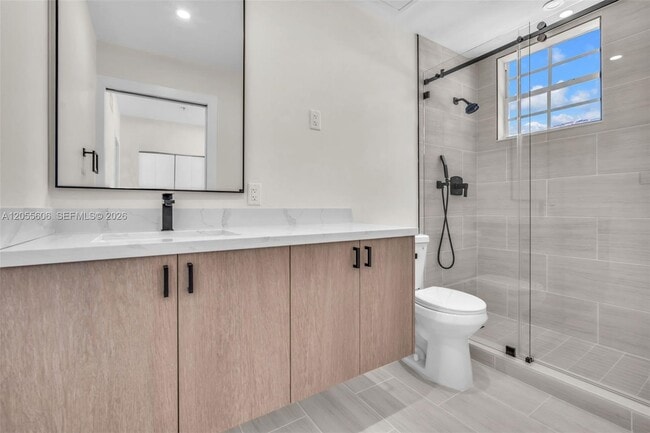 Building Photo - 2065 S Ocean Dr