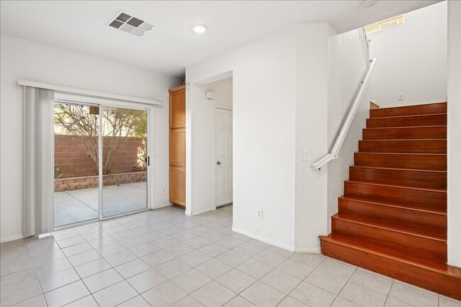 Building Photo - Elegant 3 Bedroom Home with Gourmet Kitchen, Office, & Landscaped Backyard