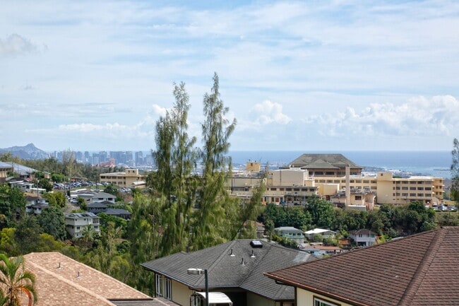 Building Photo - Convenient Location with AC and Solar Photovoltaic