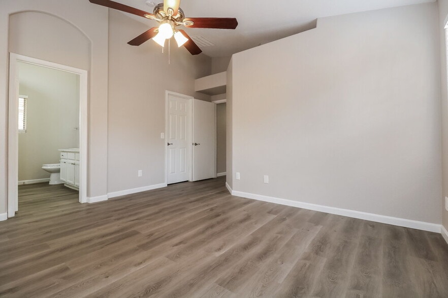Building Photo - 1257 N 159th Ln