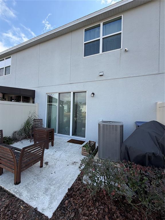 Building Photo - 10597 Salt Grove St