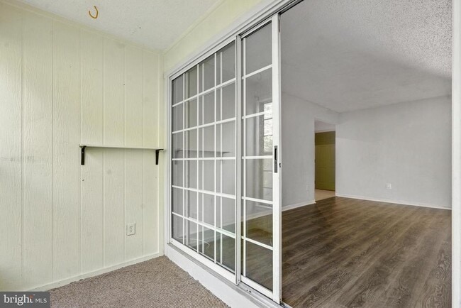 Building Photo - 9240 Caspian Way