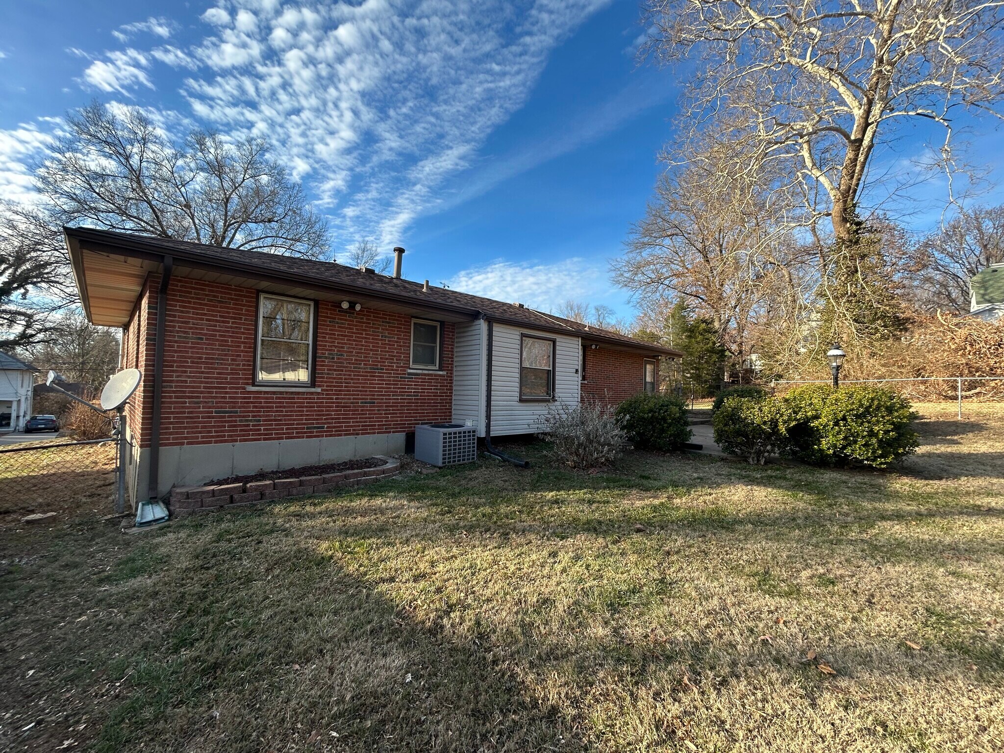 Building Photo - 230 Georgia Ave