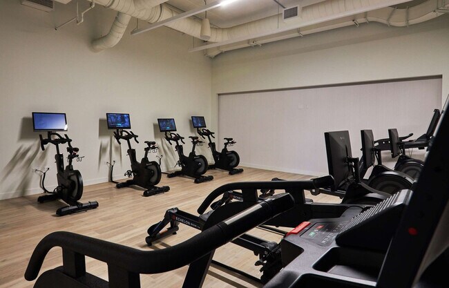 Building Photo - 1000 S Michigan Ave