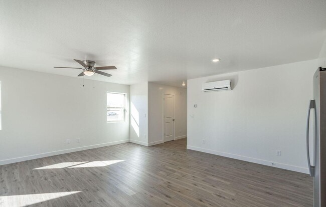 Building Photo - 7565 E Addis Ave