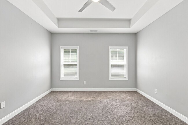 Building Photo - 233 Forester Dr