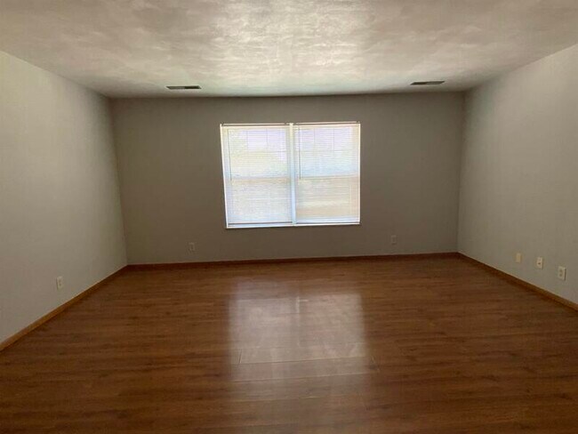 Building Photo - 2310 Frank Scott Pkwy W