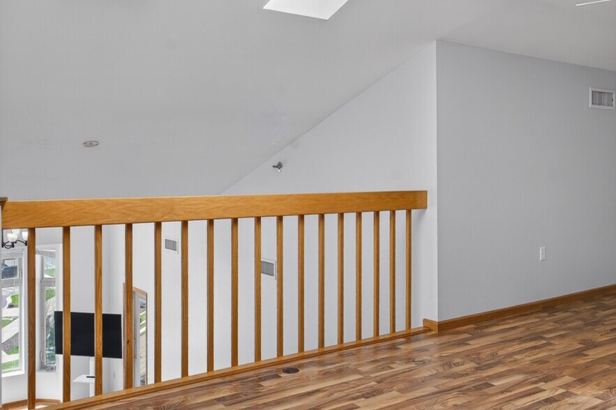 Building Photo - 301 Harbour Town Dr