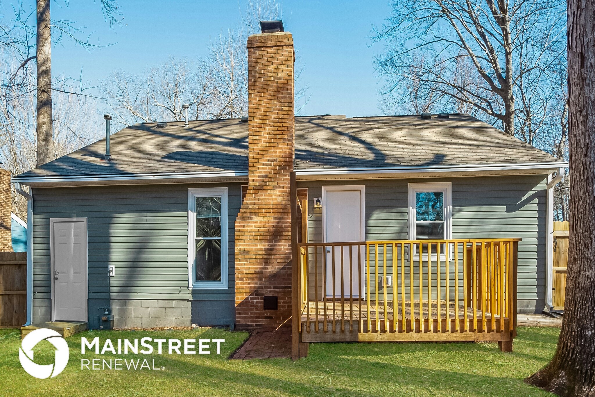 Building Photo - 10026 Topeka Dr