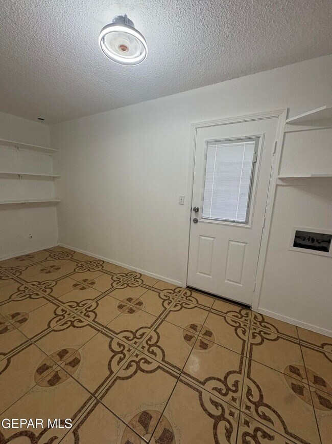 Building Photo - 3444 Tascosa St
