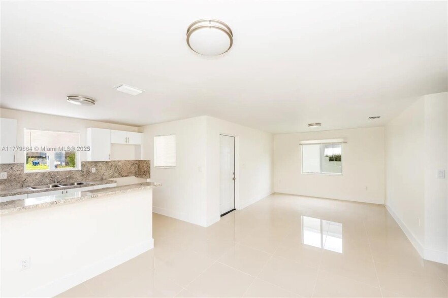Building Photo - 3059 NW 58th St