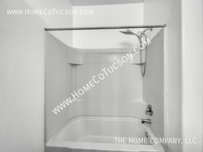 Building Photo - 6876 S Benedetti Ct