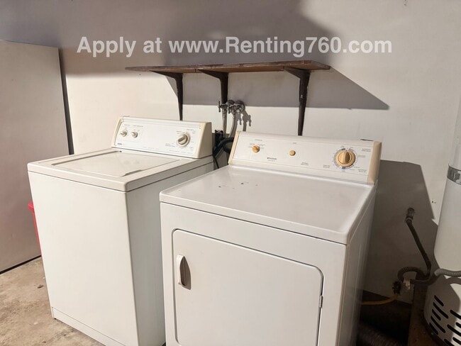 Building Photo - Beautifully Furnished Move-In Ready Home!