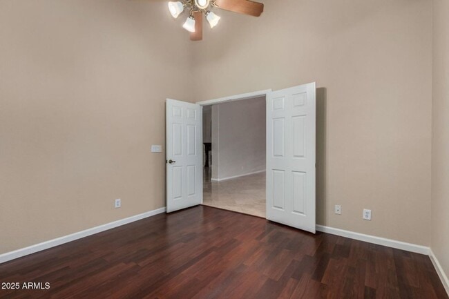 Building Photo - 4 Bedroom 2 Bathroom Scottsdale Ranch Home