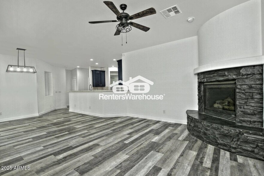 Building Photo - 4648 S Emery