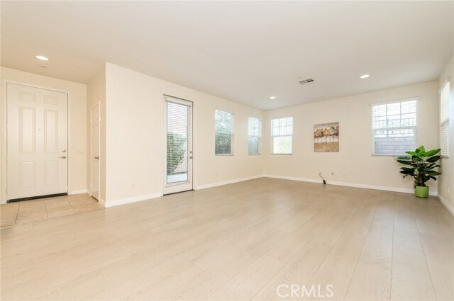 Building Photo - 2841 E Via Terrano