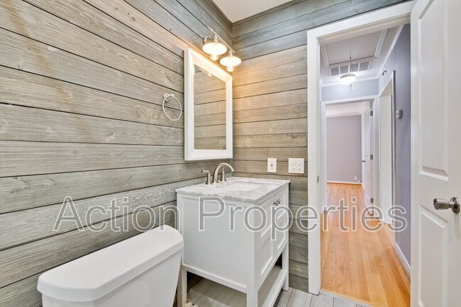 Building Photo - 485 Benvenue Ave