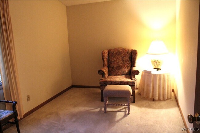 Building Photo - 16 Bluebird Ln