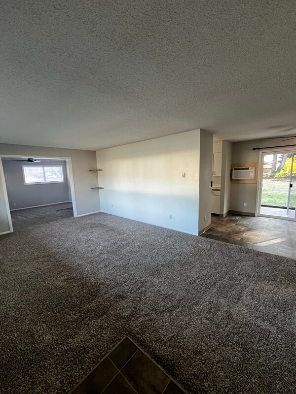 Building Photo - 82 Dalen St