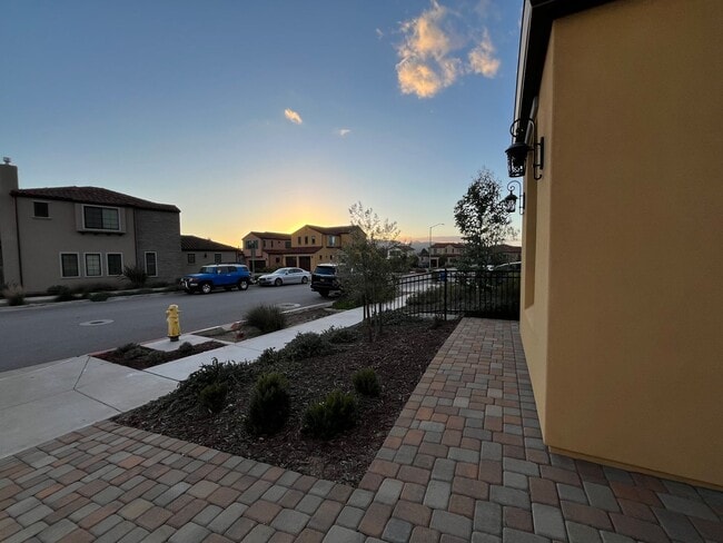 Building Photo - Spacious Home - Three Bedrooms w/garage TOSCANO Neighborhood in SLO