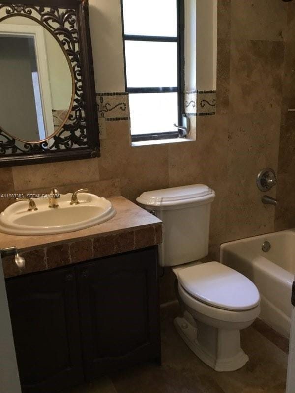 Building Photo - 8927 Hawthorne Ave