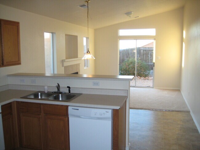 Building Photo - NW Albuquerque 3 Bedroom