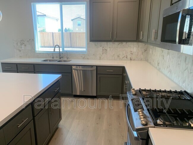 Building Photo - 886 Shearwater Rd