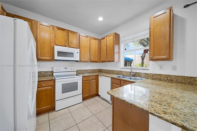 Building Photo - 948 NE 29th Terrace