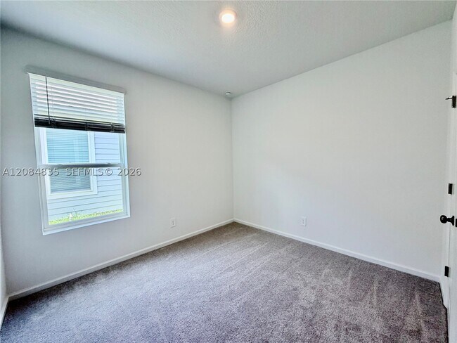 Building Photo - 4443 Vibernum Ave