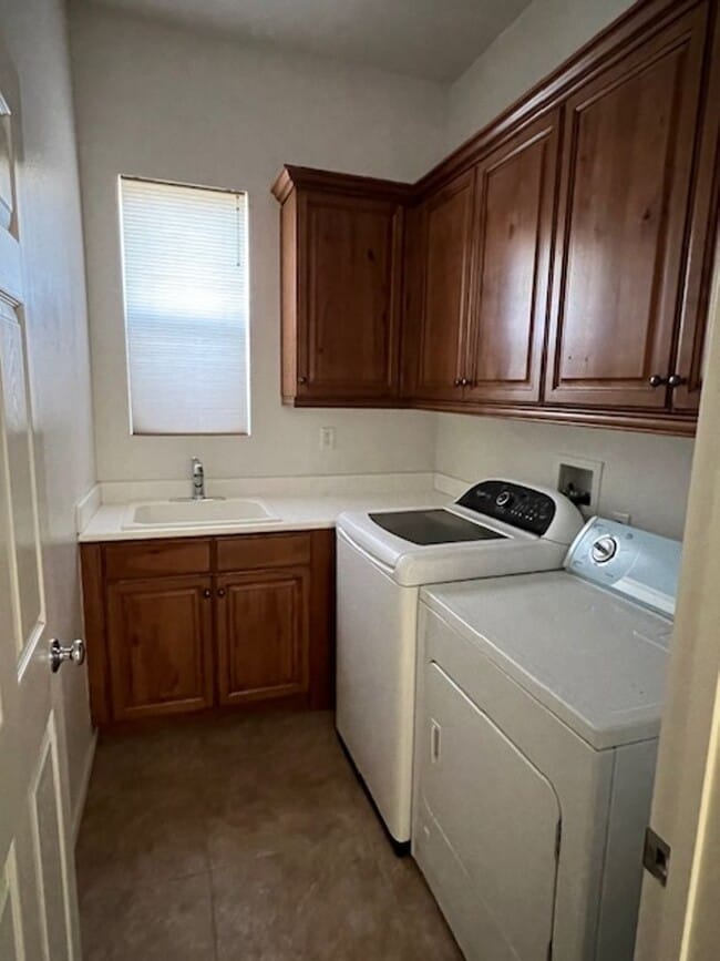 Building Photo - Palm Desert Country Club