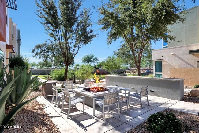Building Photo - 9001 E San Victor Dr