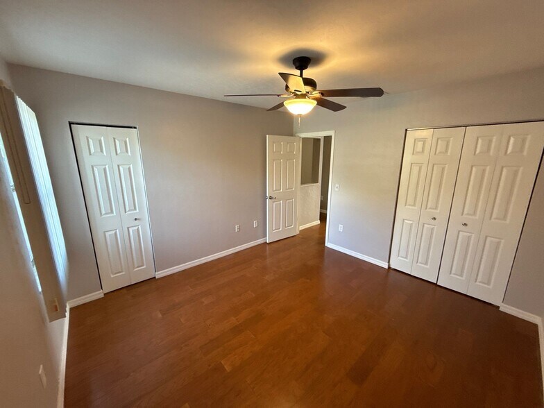 Building Photo - 790 E Gilchrist Ct