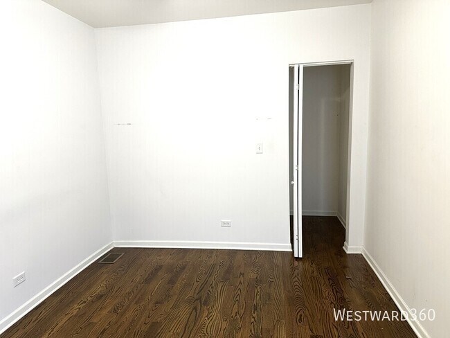 Building Photo - 2102 N Springfield Ave